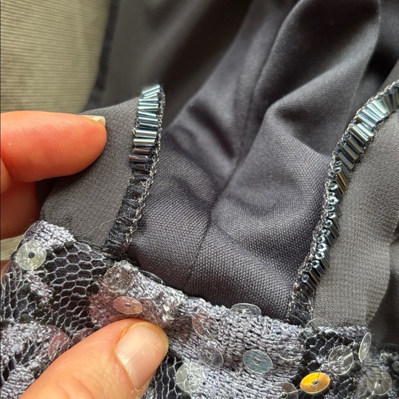 Frank Lyman Design Sequin Mini Blouson Dress Grey Silver Size 8 - Picture 13 of 14